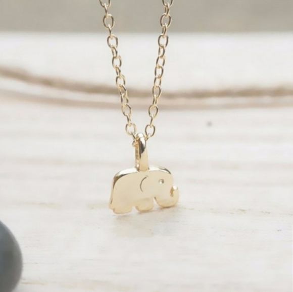 NWT Elephant Pendant Necklace - Picture 12 of 12